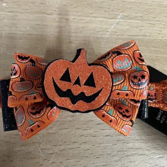 Thrills & Chills Halloween Pumpkin Cat Collar Glows In The Dark 8”-12” - Picture 2 of 4
